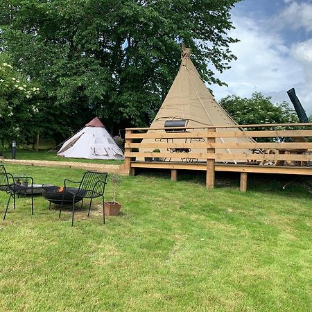 Thirkleby Burtree House & Retreats Tipi With Secluded Hot Tub酒店 外观 照片