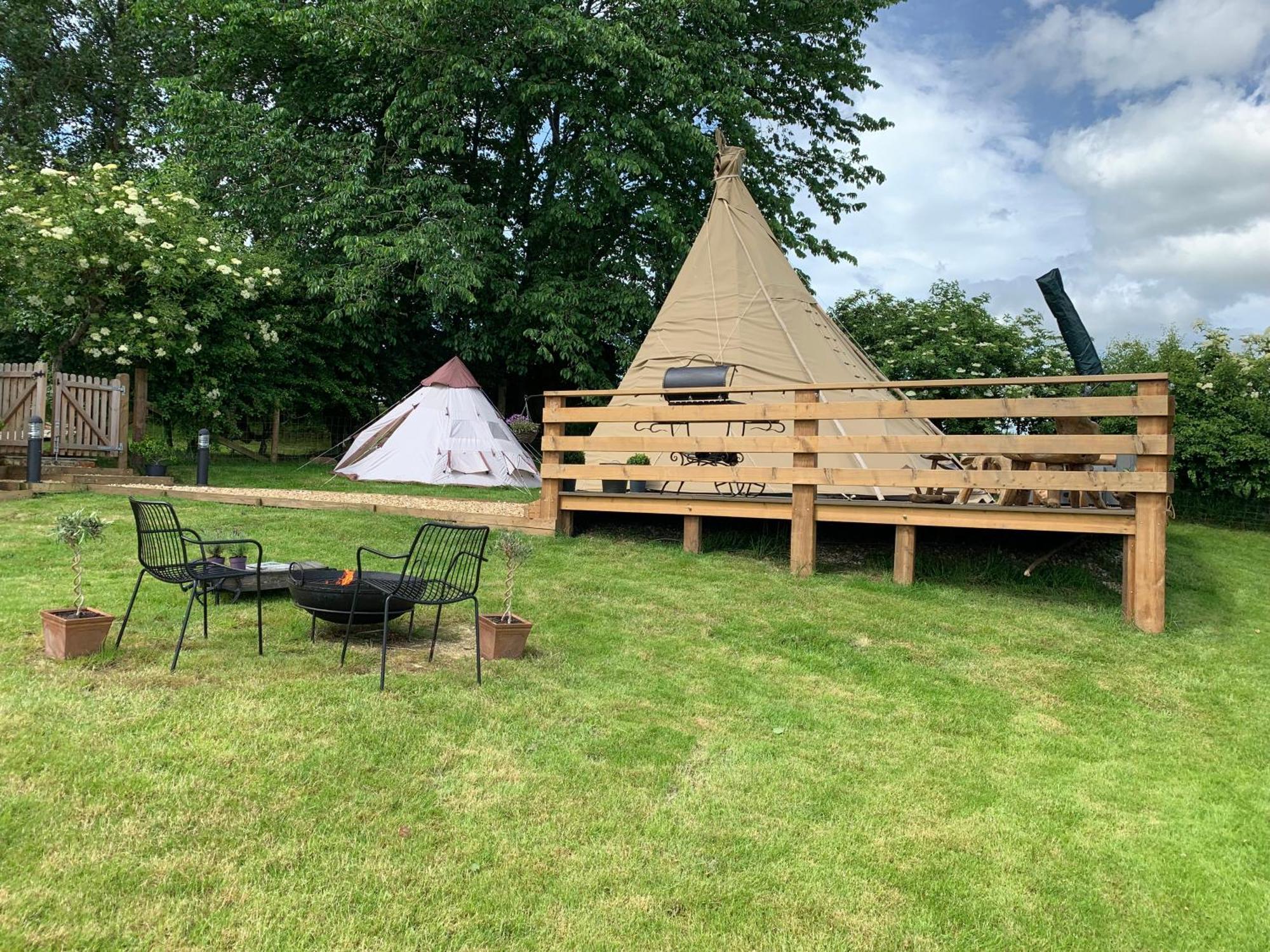 Thirkleby Burtree House & Retreats Tipi With Secluded Hot Tub酒店 外观 照片