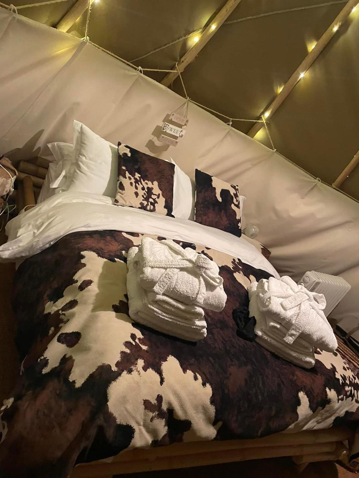 Thirkleby Burtree House & Retreats Tipi With Secluded Hot Tub酒店 外观 照片